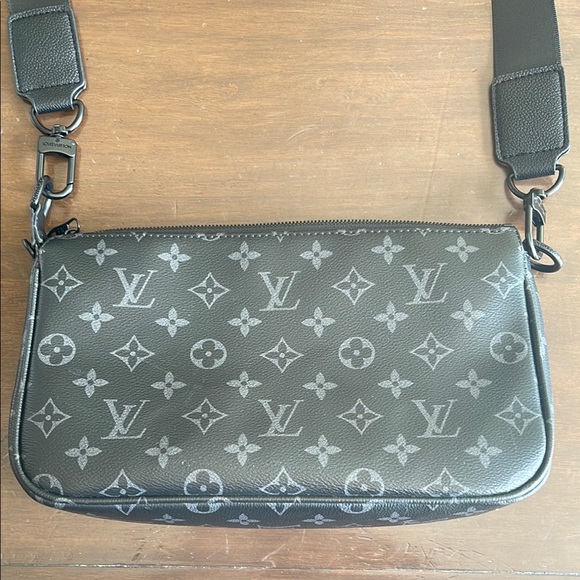 LOUIS VUITTON MONOGRAMMED ECLIPSE POCHETTE XL - Picture 2 of 14